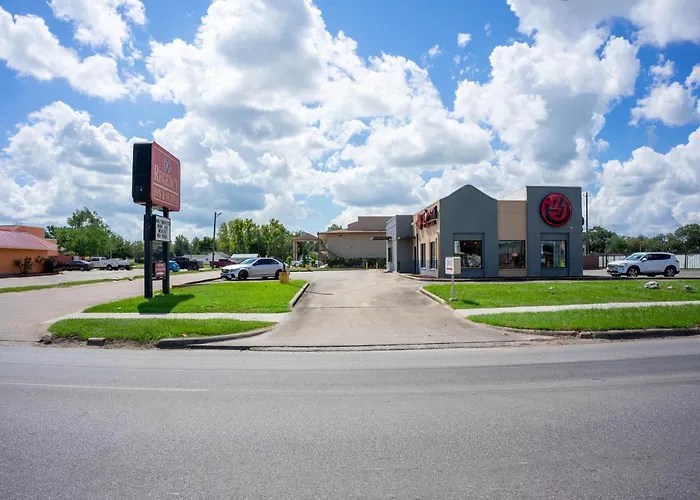 Regency Inn & Suites Bay City Tx