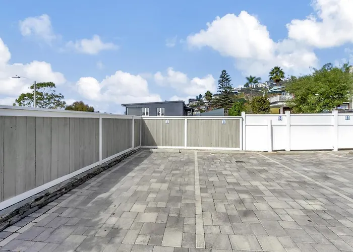 Ocean Views! Detached Villa By Victoria Beach