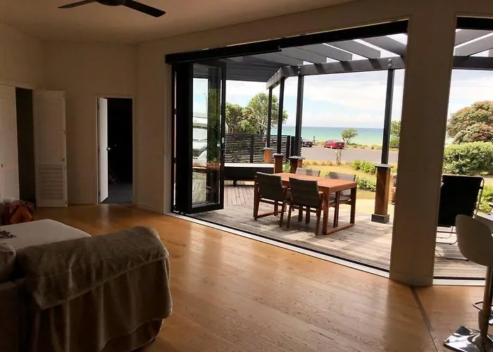 Ahipara Beach Front, Modern Stylish Bach