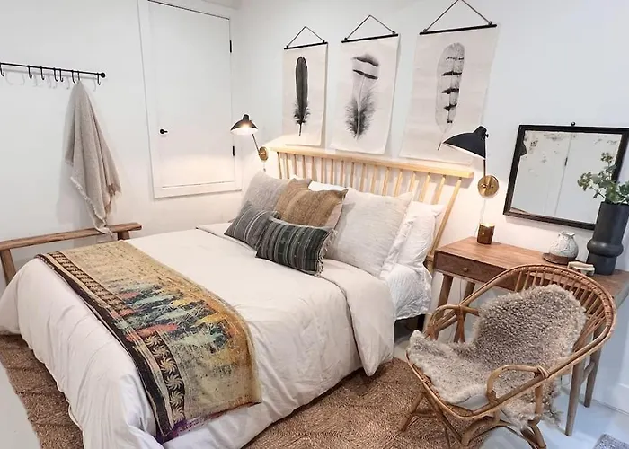 Zen Birds Nest Of Topanga Boho Chic With Epic Deck