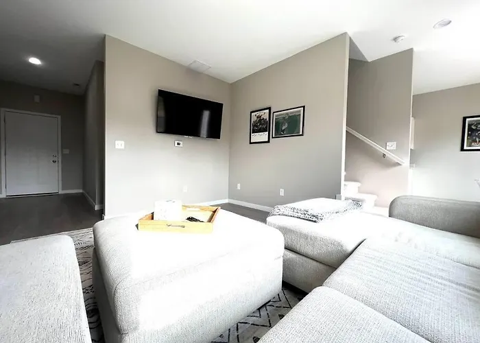 Central Cedar Falls Townhome - King Beds!