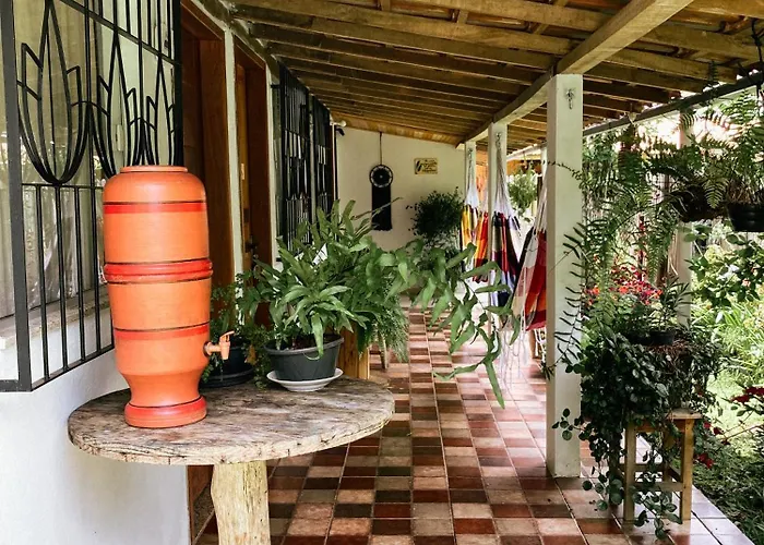 Vila Santíssimo Hospedagem e Café