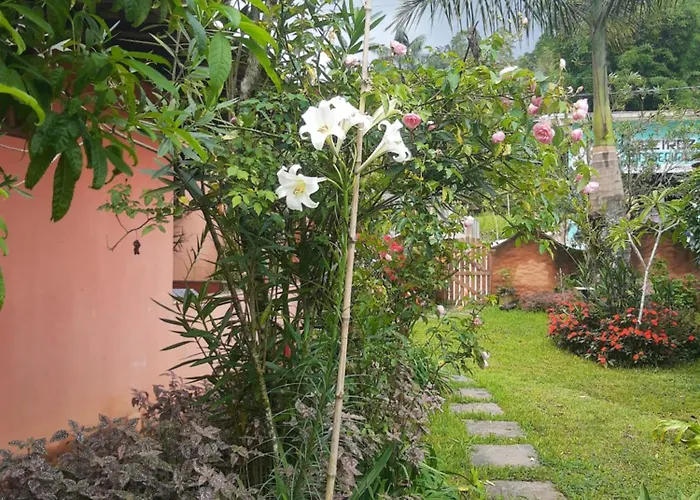 Vila Santíssimo Hospedagem e Café