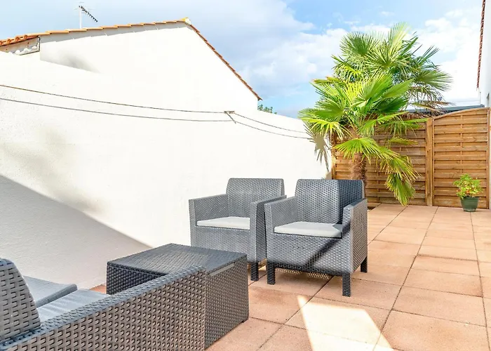 Beautiful Home In La Faute Sur Mer