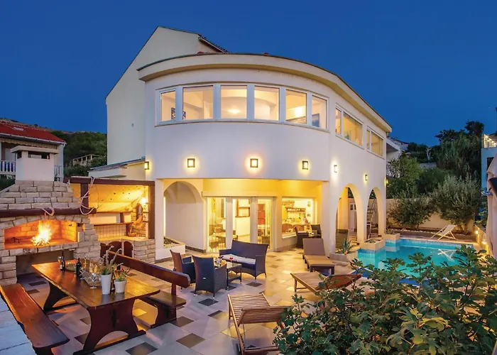 Luxurious Home In Pag
