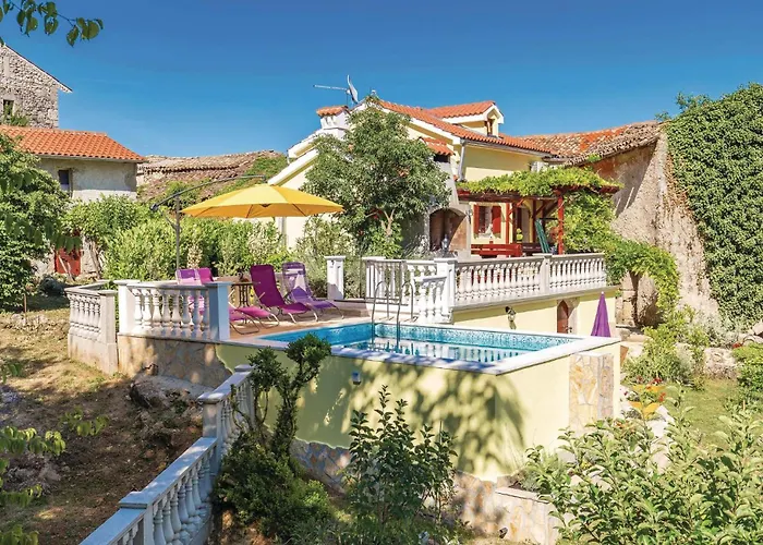 Awesome Home In Moscenicka Draga