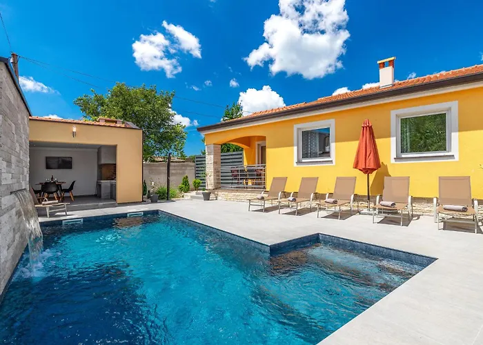 Beautiful Home In Porec