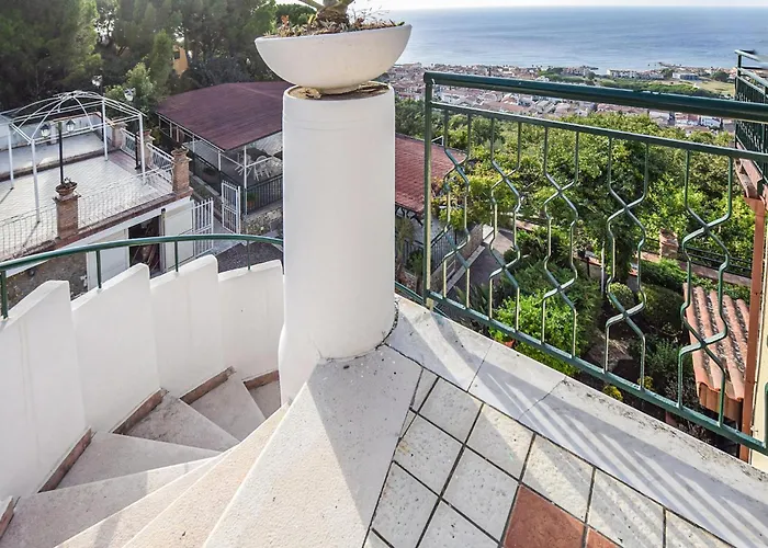Beautiful Apartment In Castellabate -Sa-