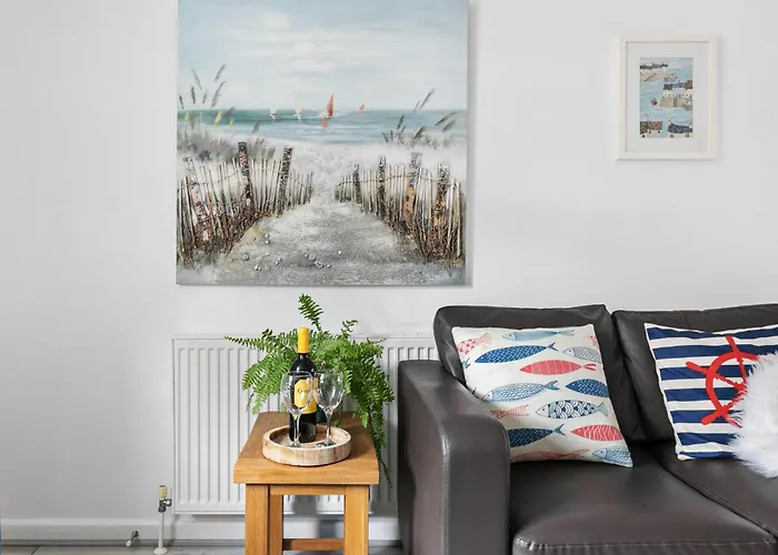 Pippin Cottage - Character Cottage With The Spirit Of The Sea