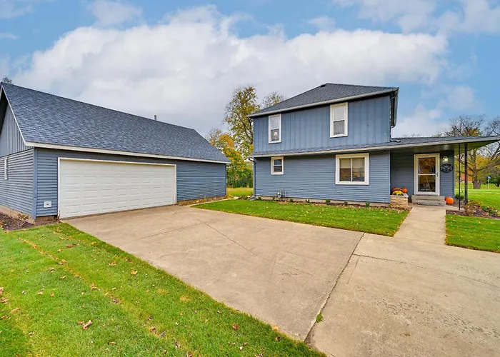 Home On Legacy Hills Golf Course W/ Patio!
