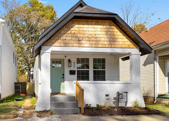 Uptown Haven Walkable Home With Bikes And Firepit Near Downtown