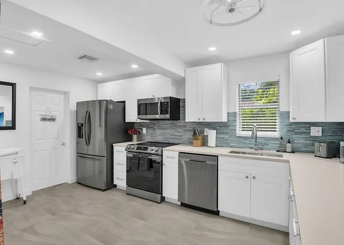 Surfs Up - 4 Bdrm House W Pool