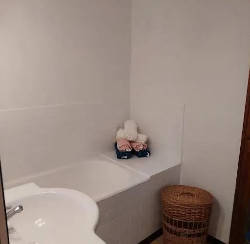 Appartement Spacieux Et Calme Avec Plages A 15 Min