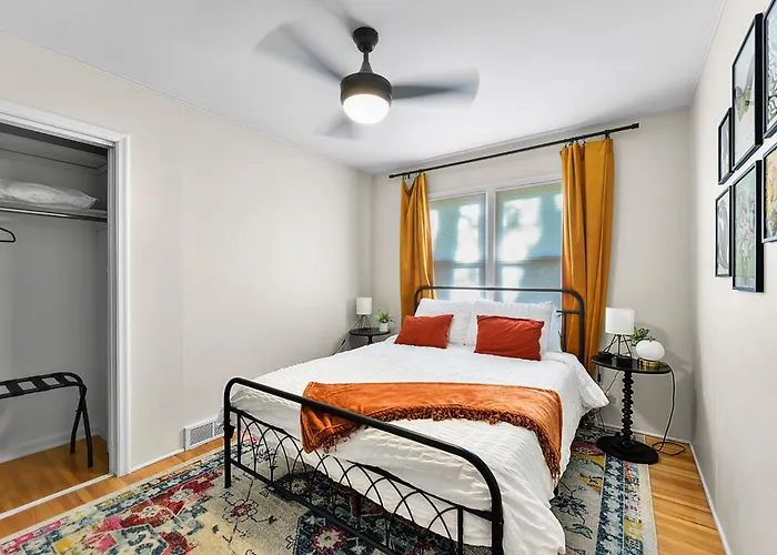 Vintage Modern Mid-Century Gem