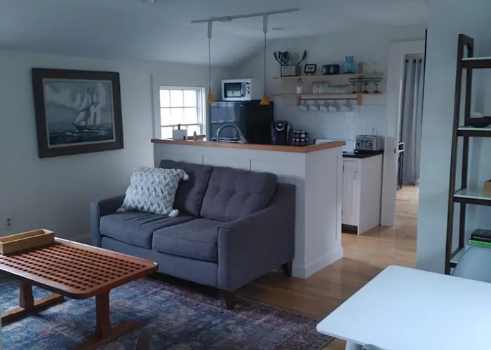 Borough Beach Apartment
