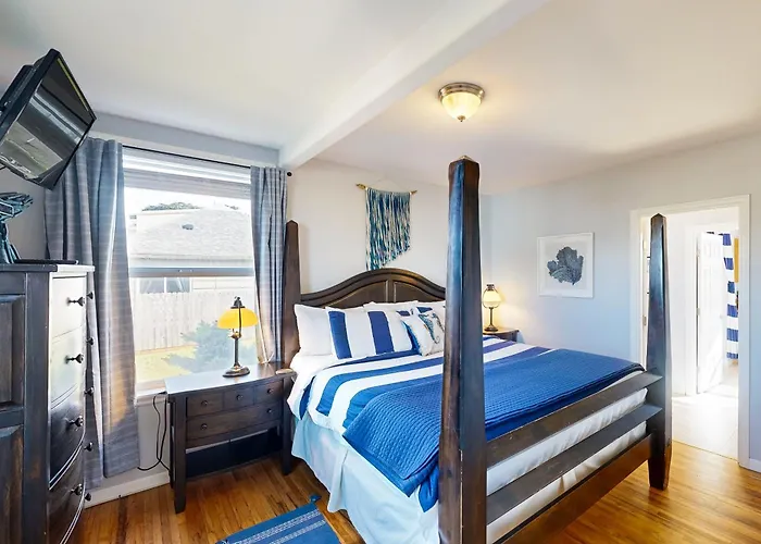 3 Bed 2 Bath Vacation Home In Newport