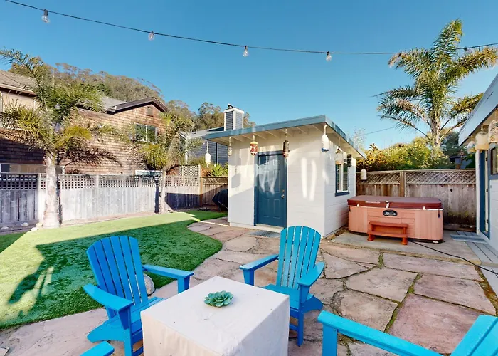 Stroll To Shore: Stinson Beach Gem W/ Hot Tub