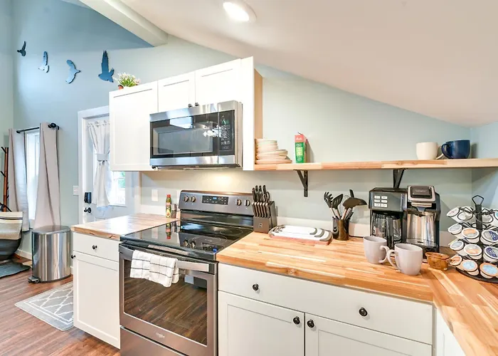 Old Forge Studio: Close To Lakes & Hiking Trails