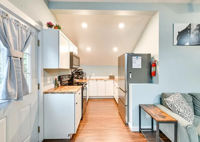 Old Forge Studio: Close To Lakes & Hiking Trails
