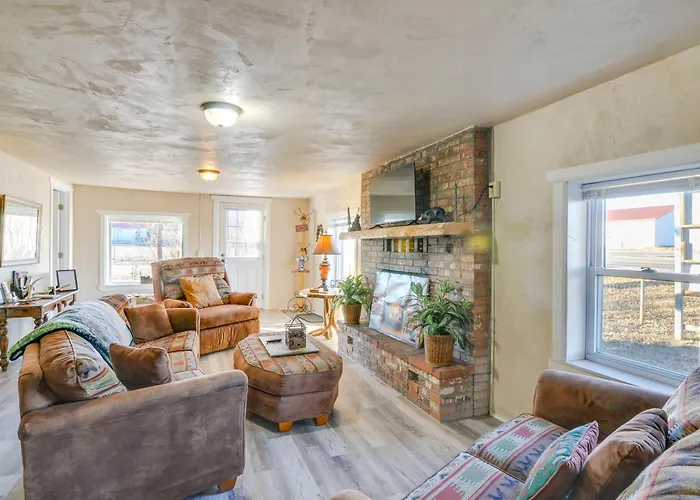 Downtown Del Norte Home Near Hiking & Fishing!