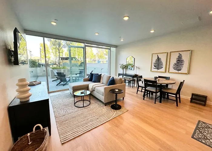 Nimitz Crossing Luxury Residences