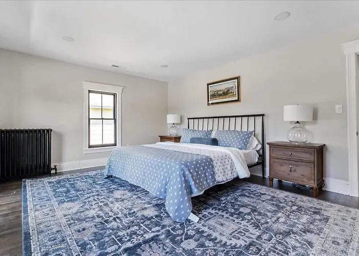 Charming Newly Renovated House Next Door To Track