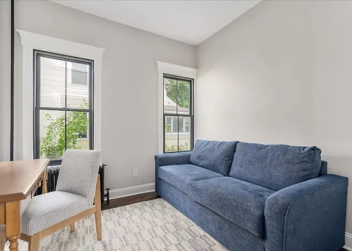 Charming Newly Renovated House Next Door To Track