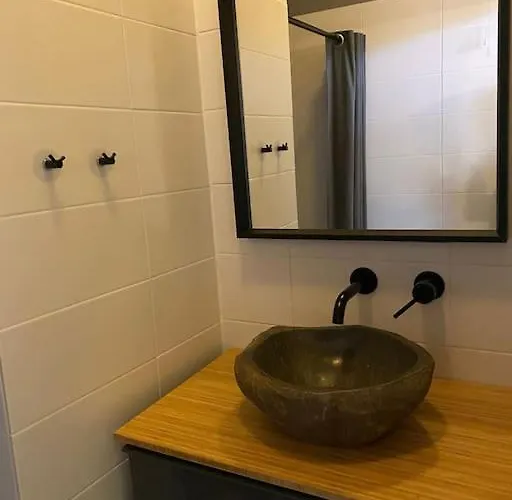 Sfeervol Appartement Met Patio In Het Centrum