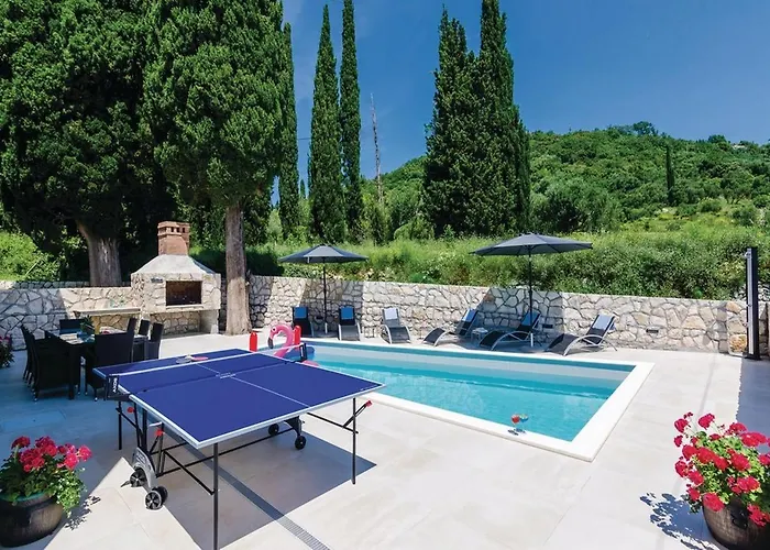 Villa Stone Bliss With Private Pool, Near Dubrovnik