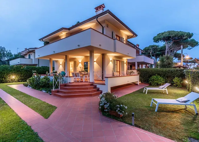 Regina Beach Villa, By The Beach In Marina Di Pietrasanta