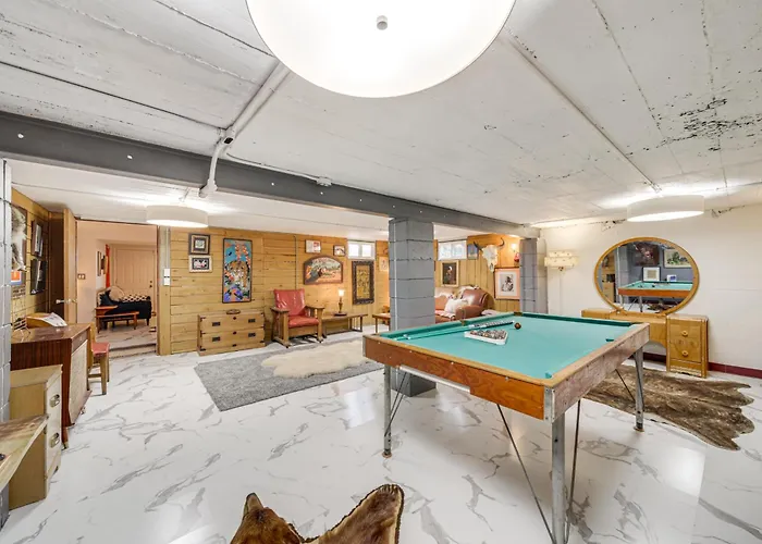 Sweeping Views: Apt In Clarkston!