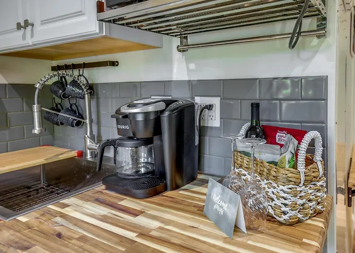 Family-Friendly Newfield Studio: 9 Mi To Ithaca!