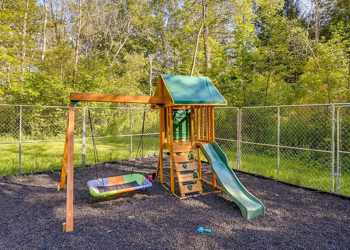 Family-Friendly Newfield Studio: 9 Mi To Ithaca!