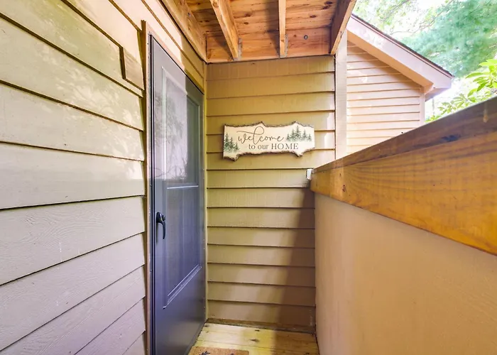 Wintergreen Resort Condo W/ Deck, 0.3 Mi To Slopes