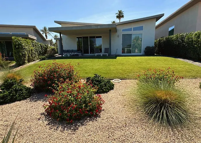 Best Spot In Indian Wells. Walk To Tennis Gardens