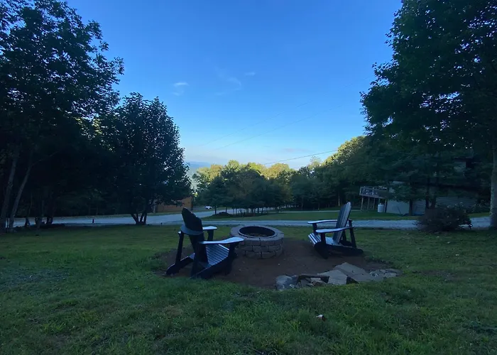 Cabin With Amazing Long-Range Mountain Views, Hot Tub, Fire Pit, Ev Connection