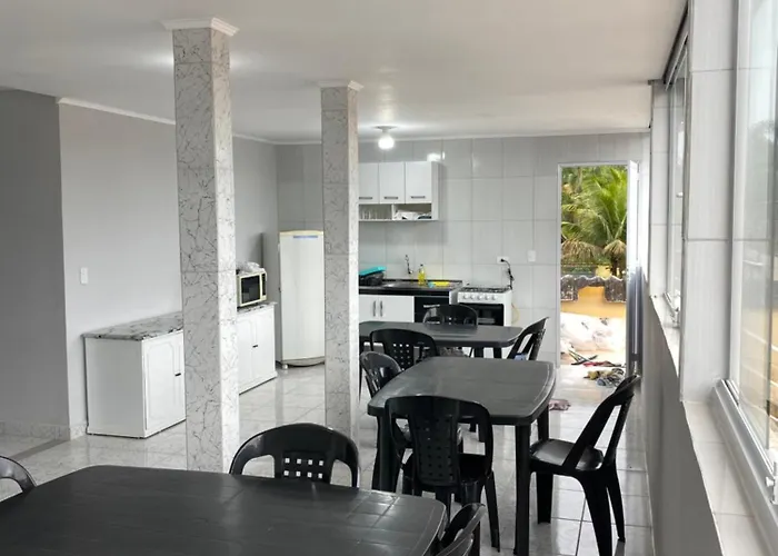 Suite 4 a 3 quadras da praia