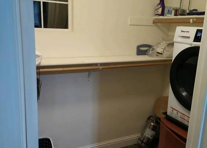 House Master Suite, In-Unit Kitchen And Laundry