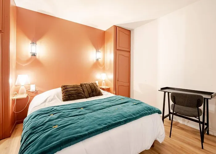 Cozy Alpine Apartment Sleeps 4, Private Parking