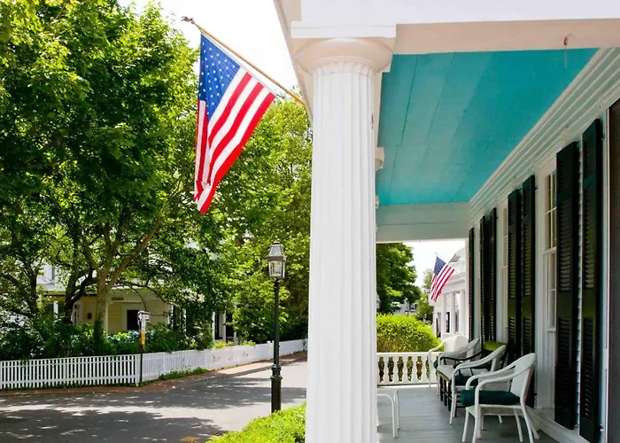 East Wing Of Captain'S Mansion - Luxury, Waterfront, Town, & Beaches - 5 Stars