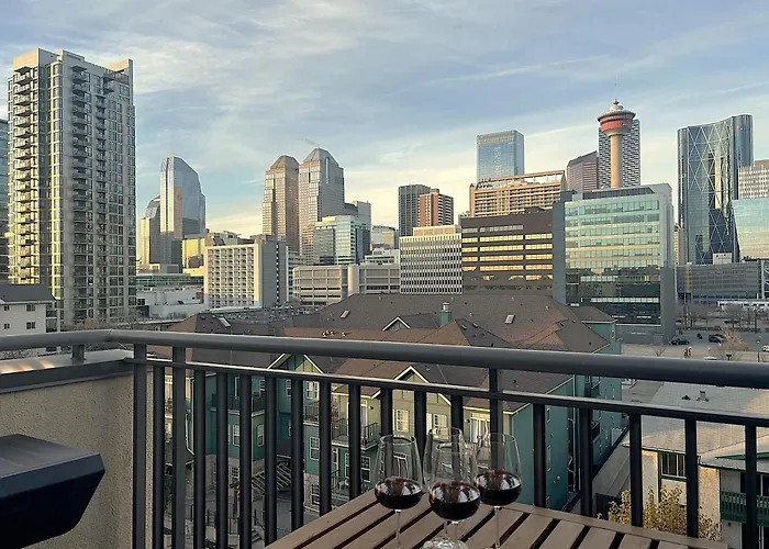 Stylish Dt Views At Stampede W Free Parking And Ac