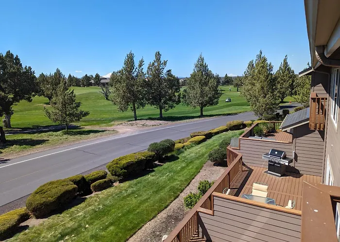 Aazure Like It - Eagle Crest Resort, Fun & Relaxation Headquarters