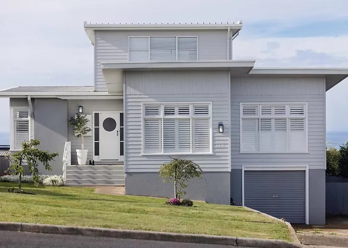 'The Light-House' Entire Home With Coastal Views