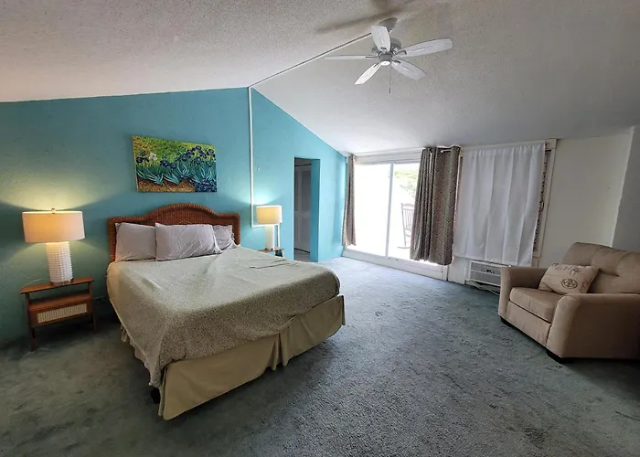 Sea Turtle Condo With Loaded Amenities