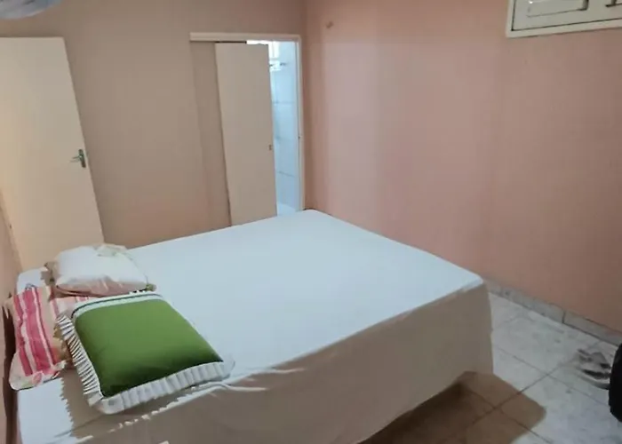 Casa e quarto por temporada, fim de semana e feriado