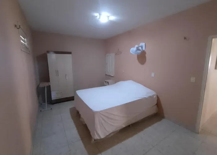 Casa e quarto por temporada, fim de semana e feriado