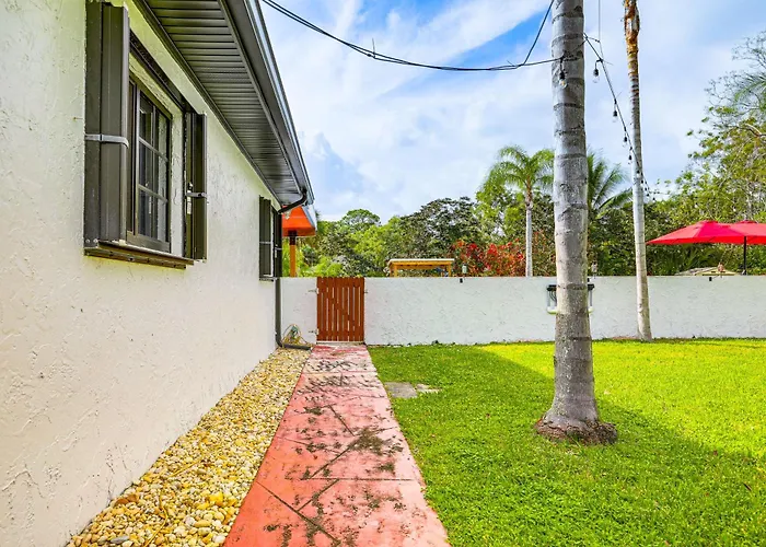 1 Mi To Boat Ramp: 'The Islander' Home W/ Yard