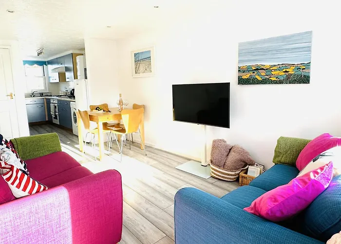 Pippin Cottage - Character Cottage With The Spirit Of The Sea