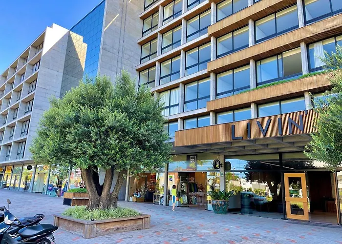 Livin' Resort Home - 403/2