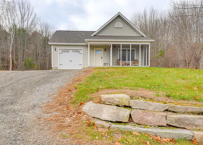 Ski, Hike & Boat: Modern Bridgton Retreat